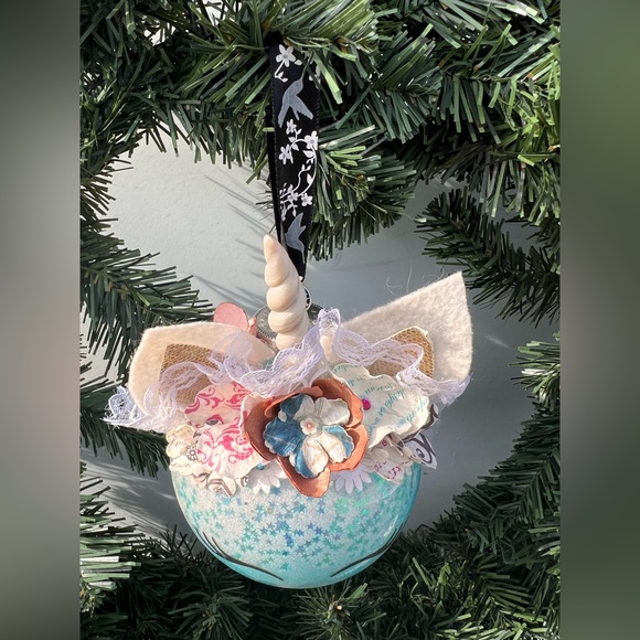 🦄 Unicorn Ornament - Picture 4 of 5